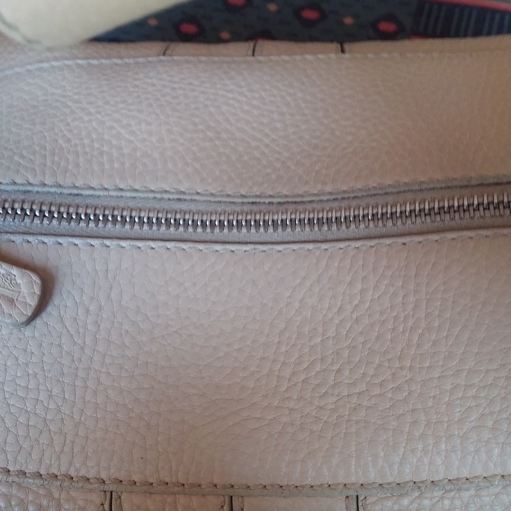 Tod's Miky Butter Pebbled Leather Hobo Bag - Picture 6 of 9